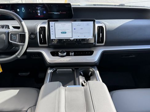 New 2026 Ford Expedition Active RWD image 12