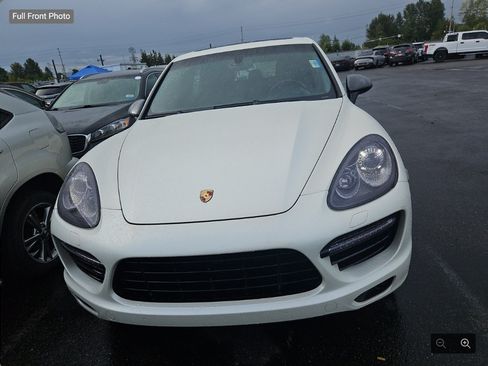 Used 2014 Porsche Cayenne Turbo S AWD/4WD image 5