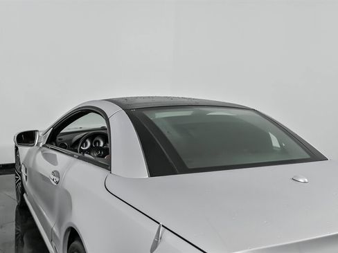 Used 2009 Mercedes-Benz SL 550 image 19
