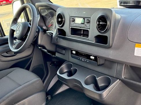 Used 2026 Mercedes-Benz Sprinter 2500 image 20