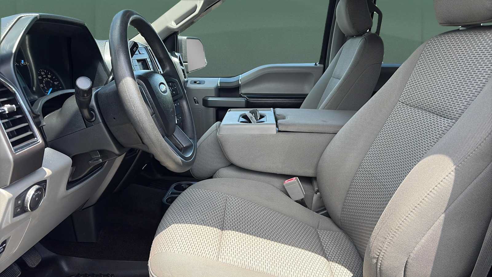Used 2018 Ford F150 XLT AWD/4WD image 22