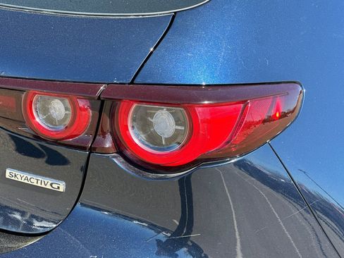 Used 2022 MAZDA MAZDA3 s image 48