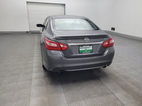 Used 2016 Nissan Altima 2.5 SR w/ LED Appearance Package FWD image 6