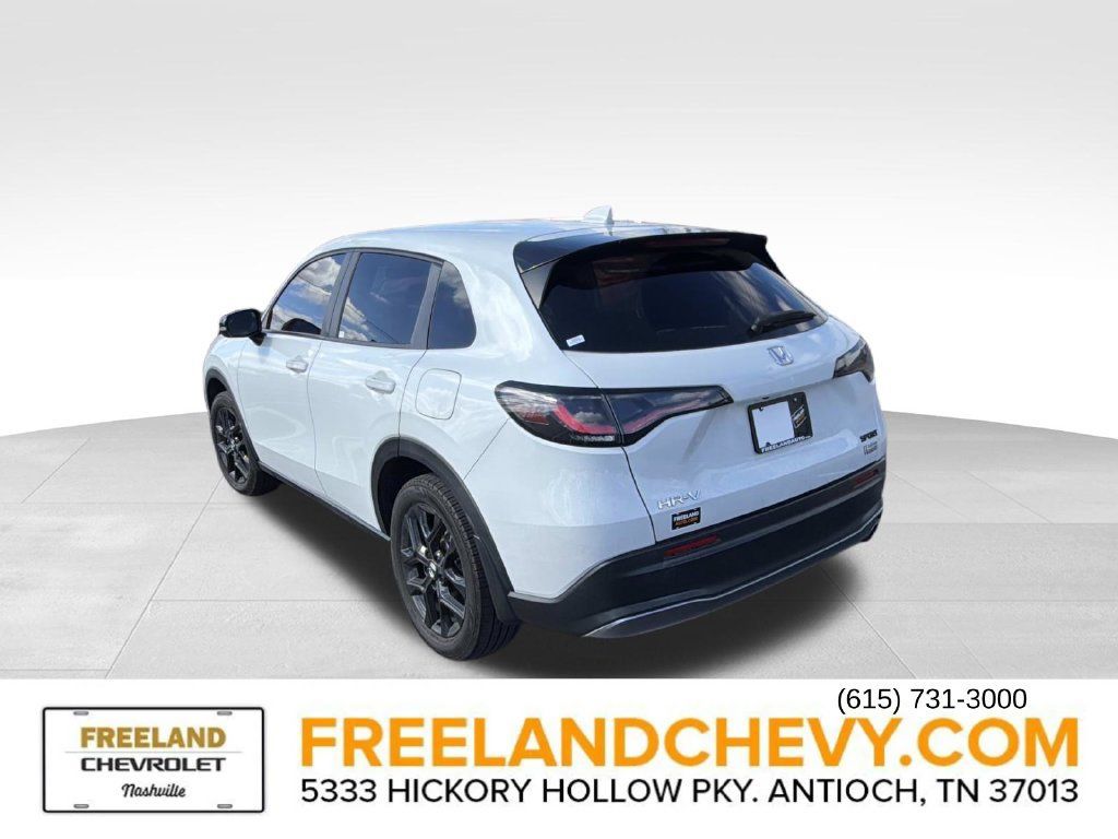 Used 2023 Honda HR-V Sport image 4
