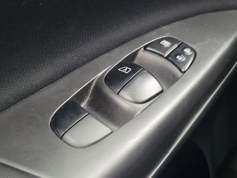 Used 2019 Nissan Sentra S FWD image 27