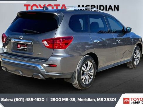 Used 2020 Nissan Pathfinder SV w/ Cargo Package image 10