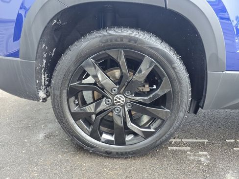 Used 2022 Volkswagen Taos SE w/ Panoramic Sunroof Package image 11