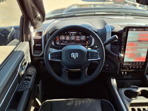 New 2026 RAM 2500 Laramie AWD/4WD image 12