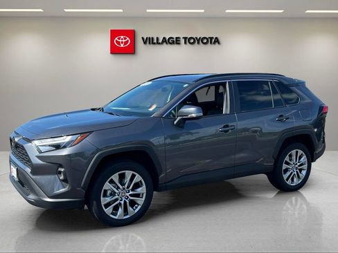 Certified 2022 Toyota RAV4 XLE Premium FWD image 1