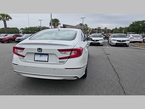 Used 2022 Honda Accord Touring image 32
