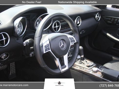 Used 2015 Mercedes-Benz SLK 250 w/ Premium Package image 11
