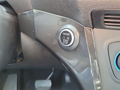 Used 2017 Ford Escape Titanium image 17