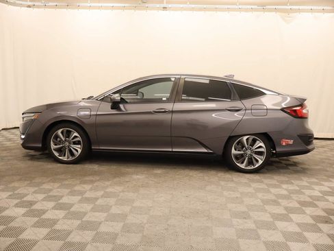 Used 2018 Honda Clarity Plug-In Hybrid image 2