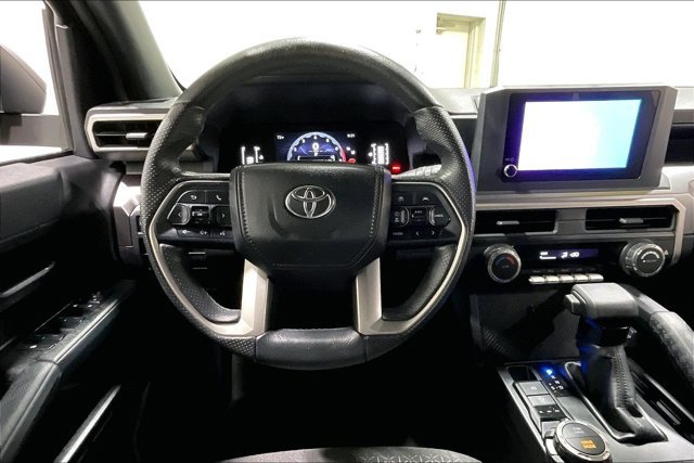Certified 2025 Toyota 4Runner SR5 AWD/4WD image 6