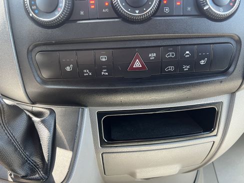 Used 2014 Mercedes-Benz Sprinter 2500 image 5