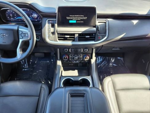 Used 2024 Chevrolet Tahoe Z71 w/ Luxury Package AWD/4WD image 12