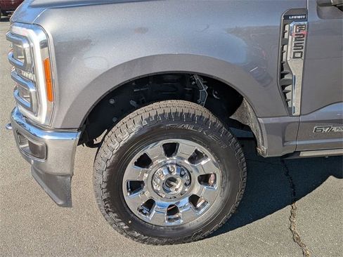 Used 2023 Ford F250 Lariat w/ Lariat Ultimate Package image 9