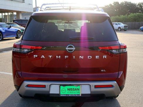 Certified 2023 Nissan Pathfinder SL FWD image 7