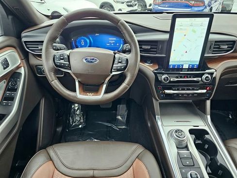 Used 2022 Ford Explorer King Ranch w/ Premium Technology Package AWD/4WD image 36