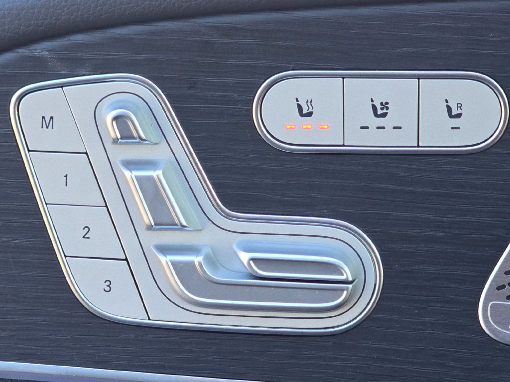 Certified 2026 Mercedes-Benz GLS 450 4MATIC image 6