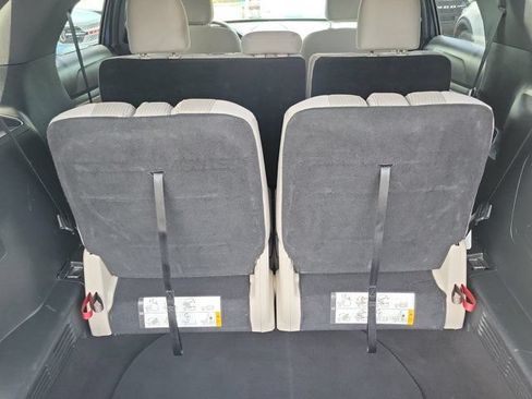 Certified 2018 Ford Explorer XLT w/ Equipment Group 201A FWD image 7