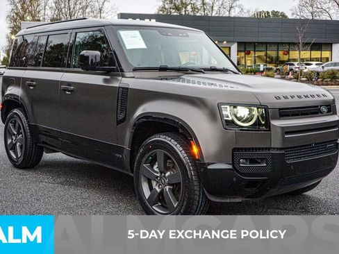 Used 2023 Land Rover Defender 110 X-Dynamic SE image 4