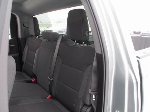 New 2026 GMC Sierra 1500 SLE image 12