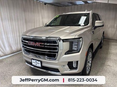 Used 2021 GMC Yukon SLT w/ SLT Luxury Plus Package AWD/4WD image 6