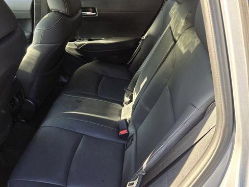 Used 2023 Toyota Corolla Cross XLE w/ Convenience Package FWD image 12
