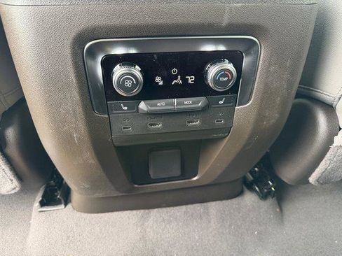 Used 2026 GMC Yukon Elevation w/ Elevation Premium Package AWD/4WD image 16