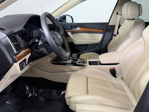 Used 2021 Audi Q5 Premium Plus image 5