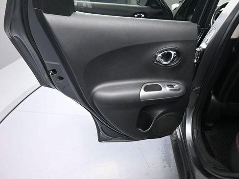 Used 2011 Nissan Juke SL image 18