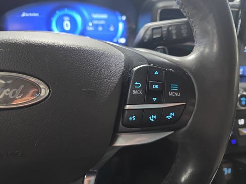 Used 2020 Ford Explorer Platinum AWD/4WD image 18