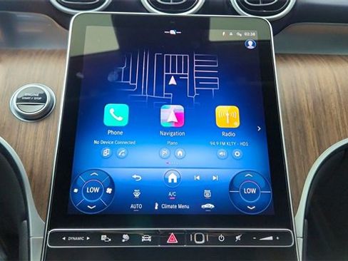 Used 2025 Mercedes-Benz GLC 350e GLC 350e image 49