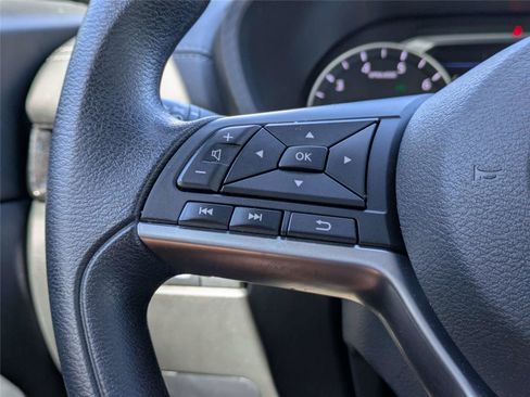 Used 2025 Nissan Sentra SV FWD image 25