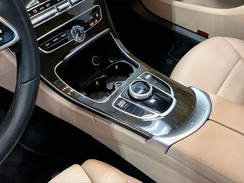Used 2019 Mercedes-Benz C 300 Sedan image 16