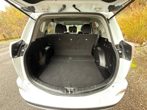 Used 2018 Toyota RAV4 Adventure image 8