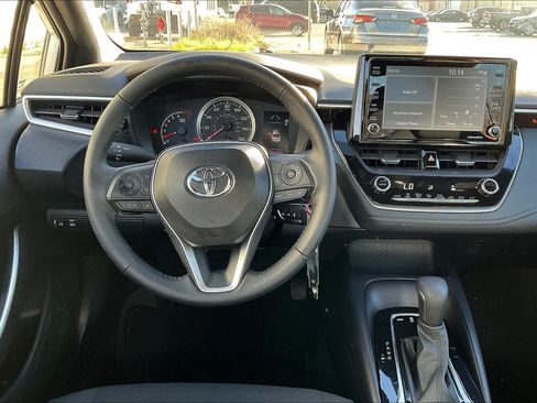 Used 2022 Toyota Corolla SE FWD image 6