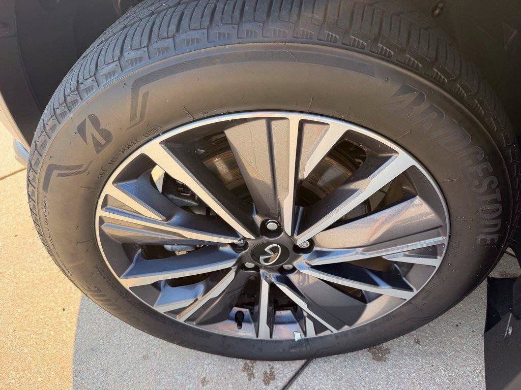 Used 2026 INFINITI QX60 Luxe w/ Cargo Package FWD image 25