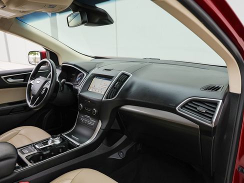 Used 2019 Ford Edge SEL w/ Equipment Group 201A FWD image 20