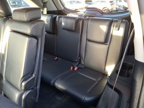 Used 2019 Toyota Highlander Limited Platinum image 14