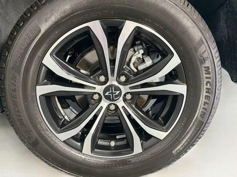 Used 2021 Toyota RAV4 LE FWD image 32