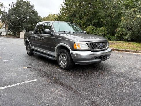 Used 2003 Ford F150 Lariat image 3