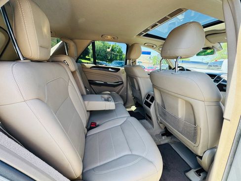 Used 2015 Mercedes-Benz ML 350 4MATIC w/ Premium 1 Package image 21