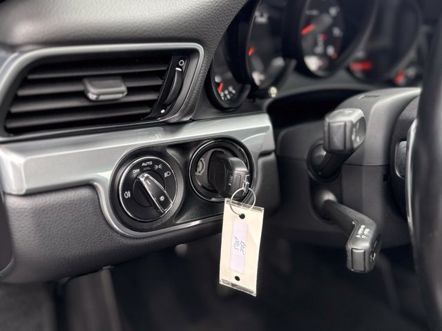 Used 2018 Porsche 911 Carrera RWD image 17