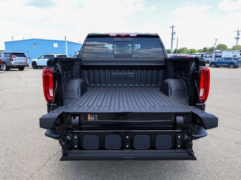 New 2026 GMC Sierra 1500 AT4 w/ AT4 Premium Package AWD/4WD image 5