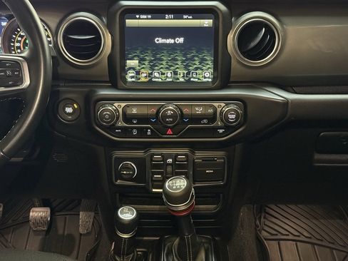 Used 2022 Jeep Gladiator Overland image 13