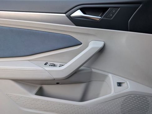 New 2026 Volkswagen Jetta SE FWD image 28