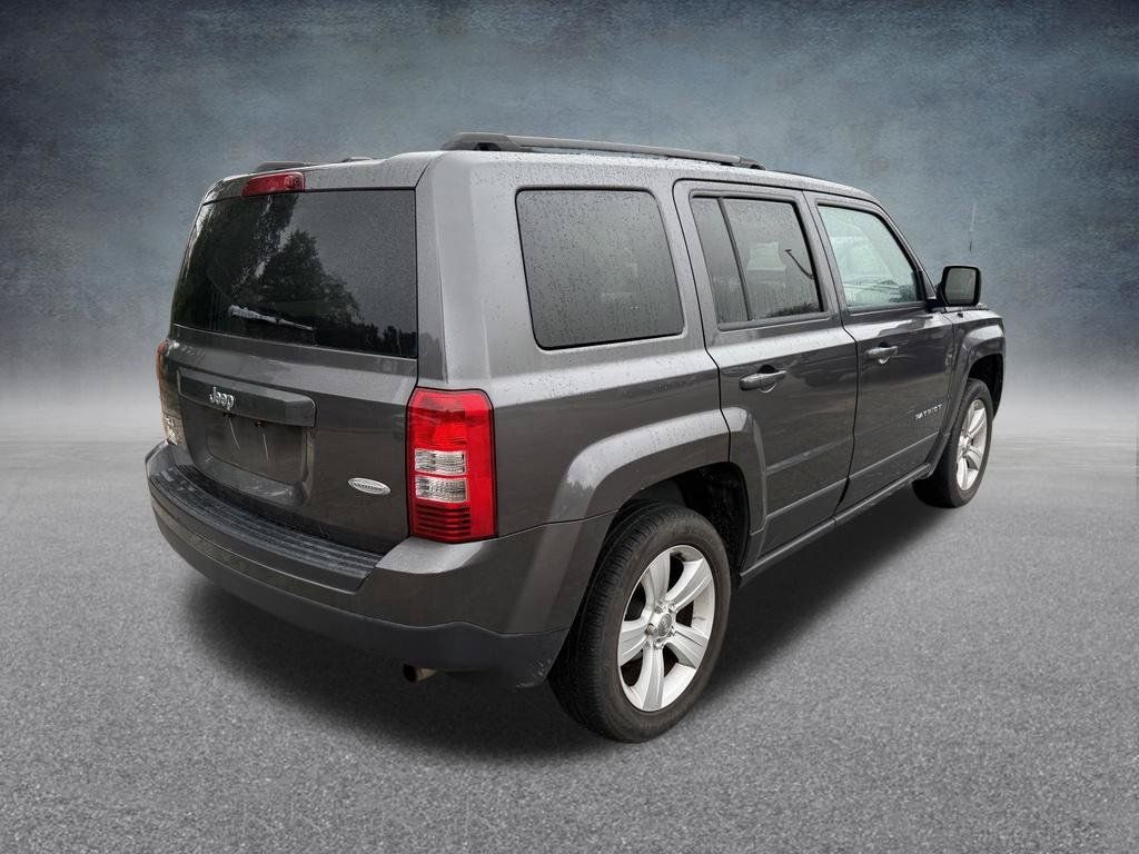 Used 2015 Jeep Patriot Latitude AWD/4WD image 6