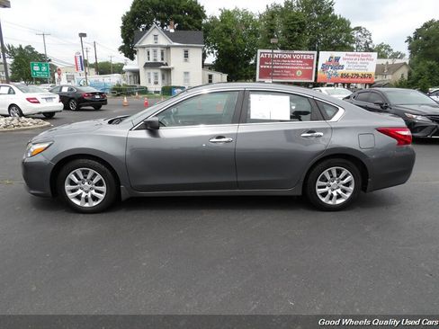 Used 2017 Nissan Altima 2.5 S w/ Power Driver Seat Package FWD image 8